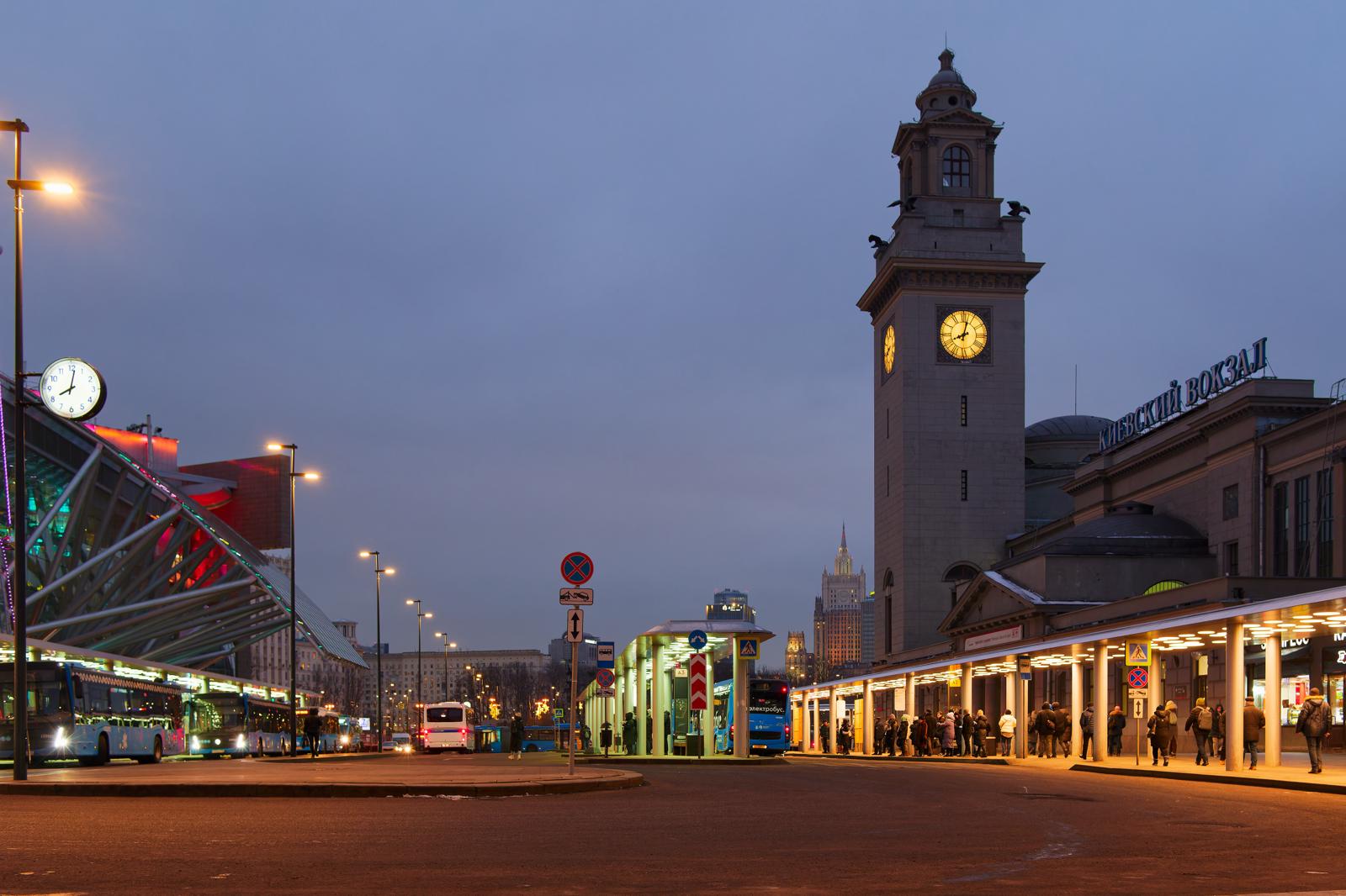 Часы привокзальные