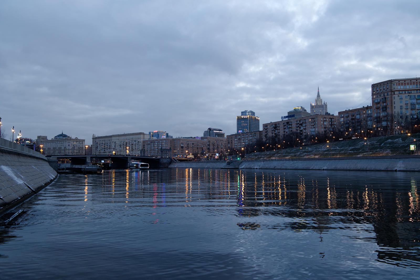 Город в водном зеркале